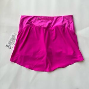 Lululemon Essential HR Run Skirt.